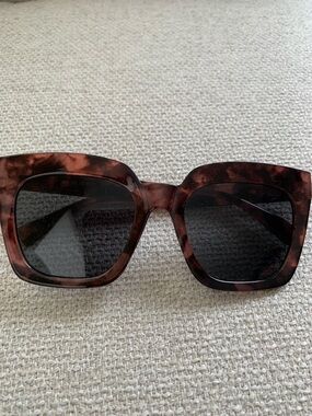 Tortoiseshell Square Women's Sunglasses - Brown